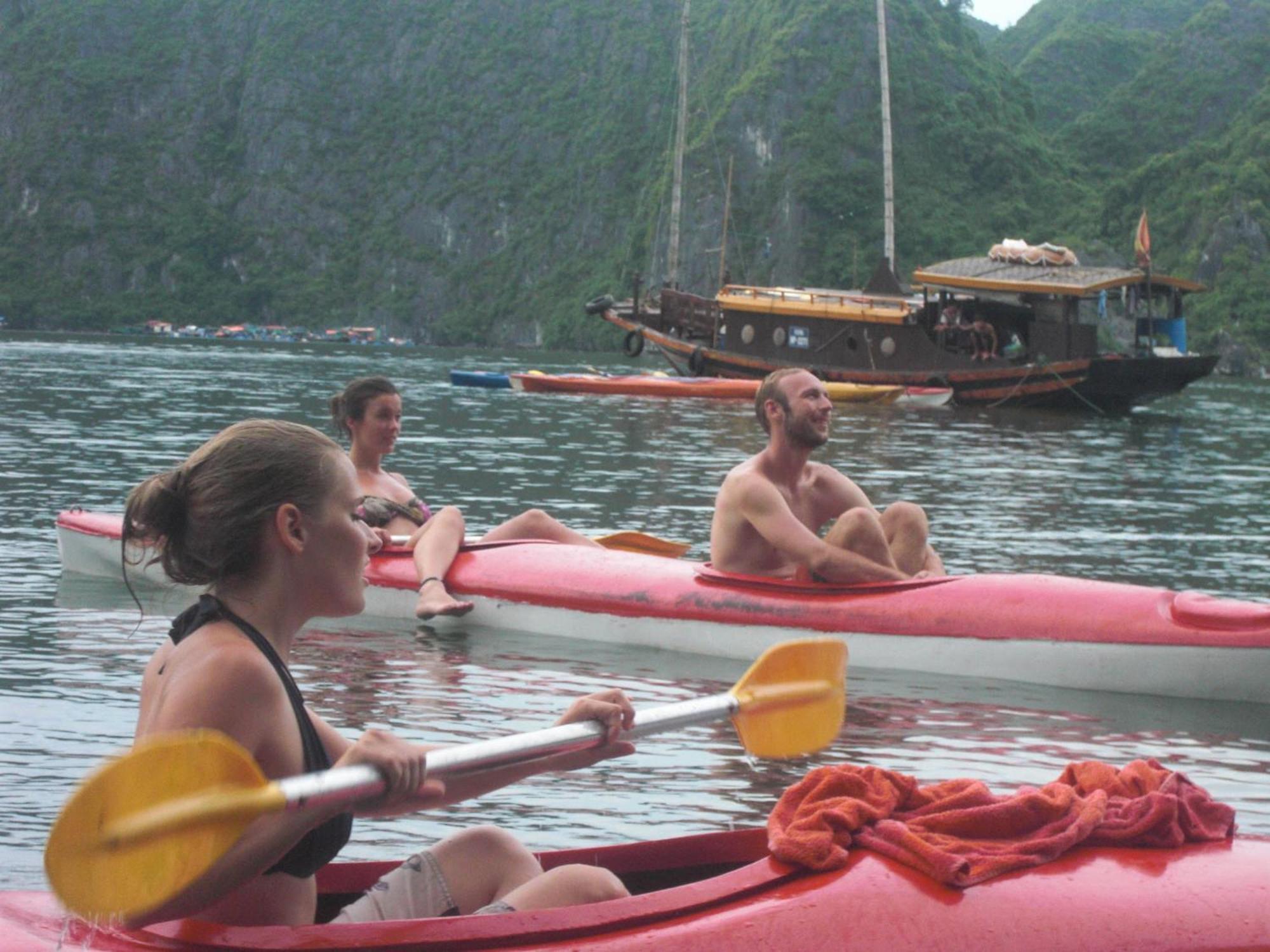 Windy Homestay Cat Ba Island Bagian luar foto